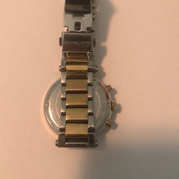 Michael Kors Gold & Silver Watch - Picture 4 of 5